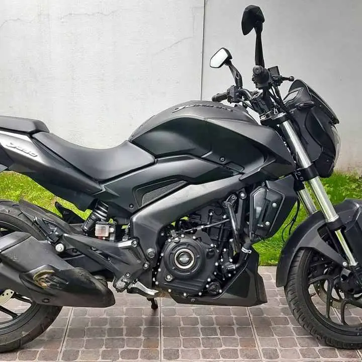 Bajaj Dominar 250 2024 con 23.300kms. Excelente estado!