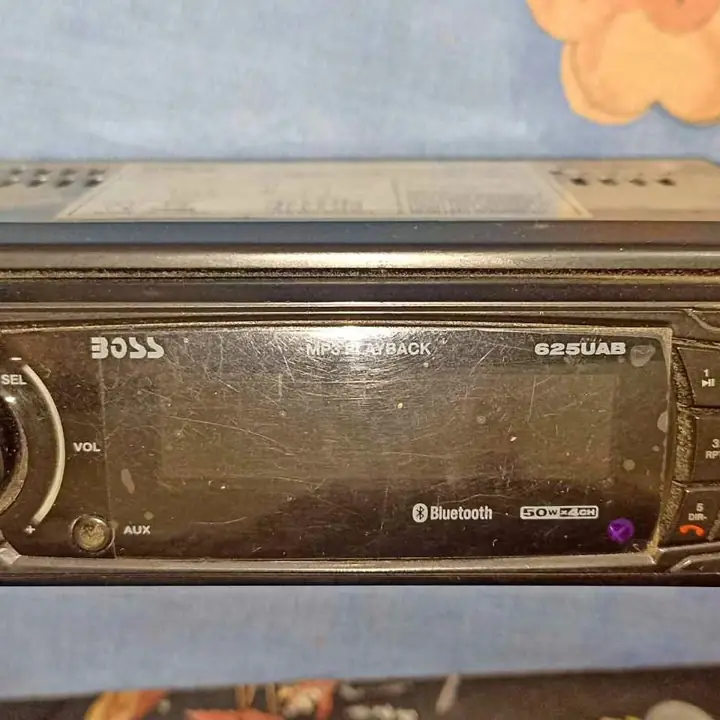 Stereo BOSS Audio Systems 625UAB