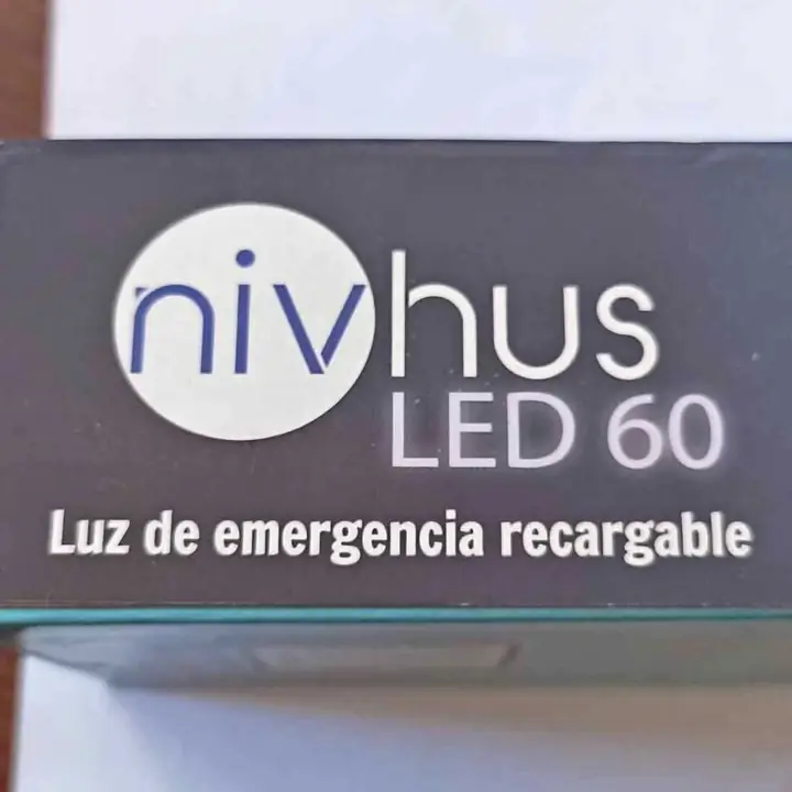 Luz de emergencia - Batería de litio recargable 60 Leds - Duración 48 HS