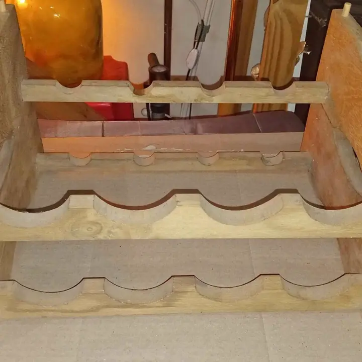 Accesorio mueble para botellas de vino