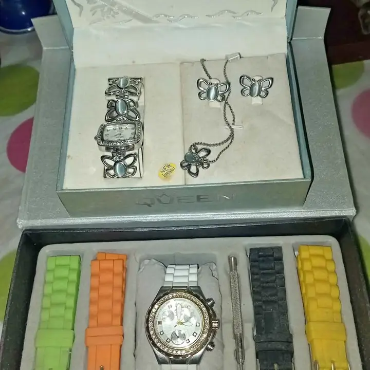 Lote de set de relojes con caja