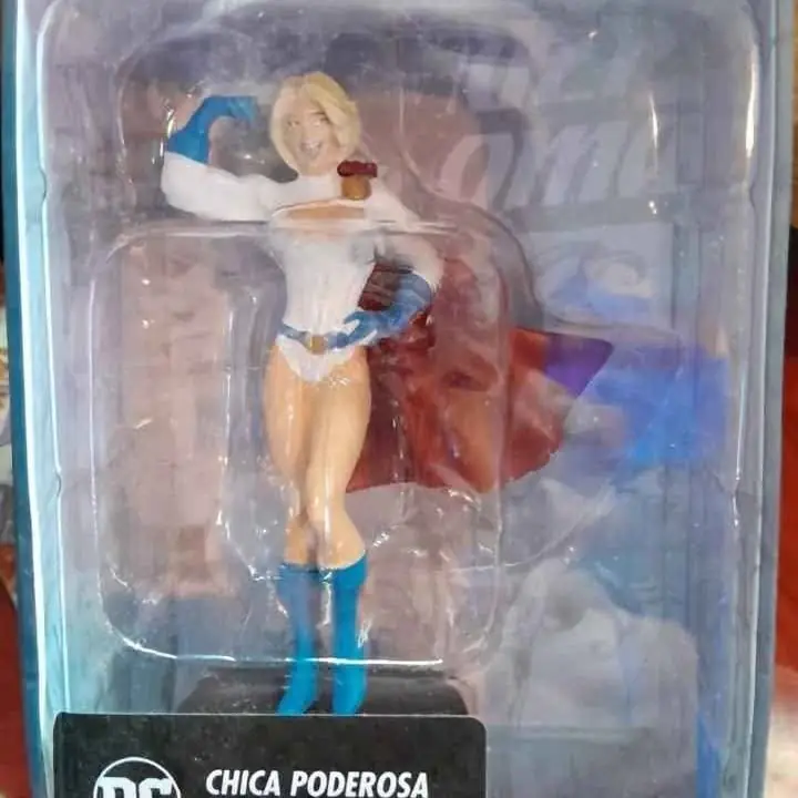 Figura DC comics chica poderosa resina