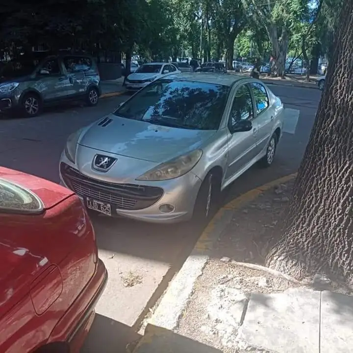 Peugeot 207 diesel 1.9 año 2010 vendo/permuto $4.180.000