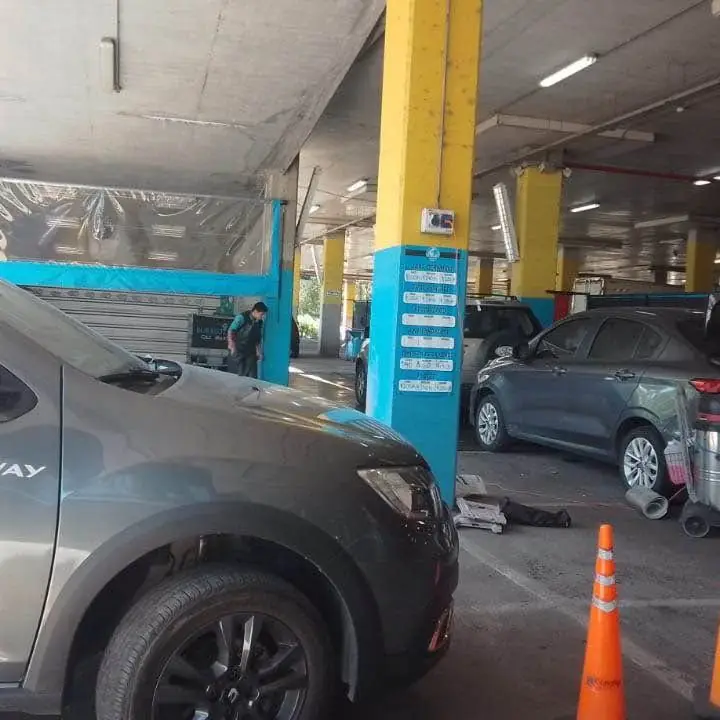 Vendo fondo de comercio Lavadero de autos en importante shopping de zona norte!