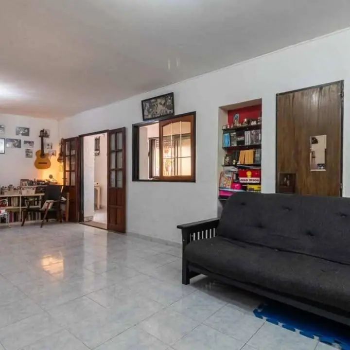 Venta casa 3 ambientes flores
