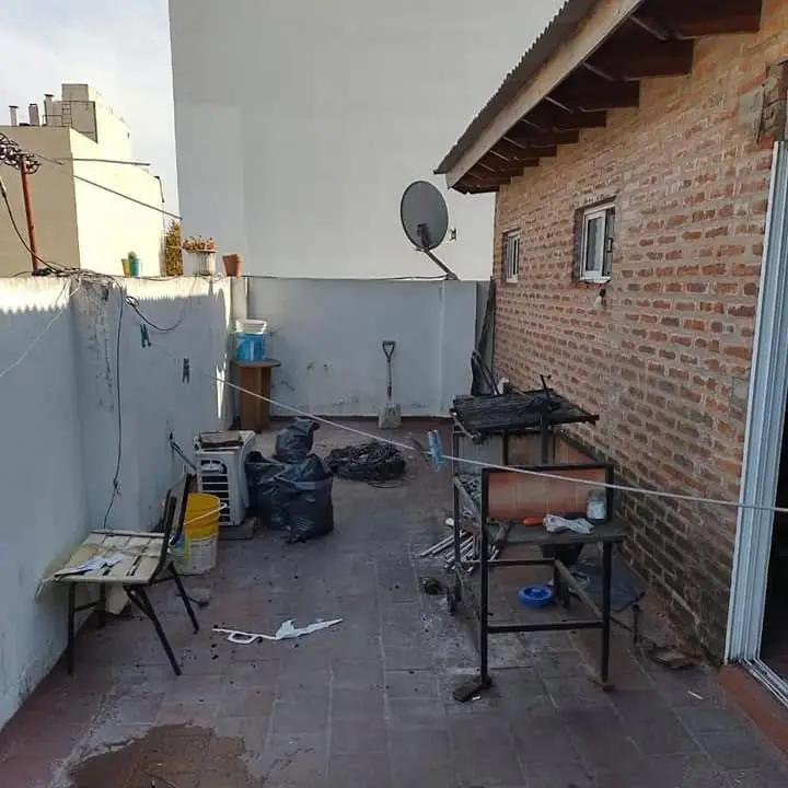Ramos Mejia, excelente ubicación 2 deptos. independientes en block ideal vivienda multifamiliar