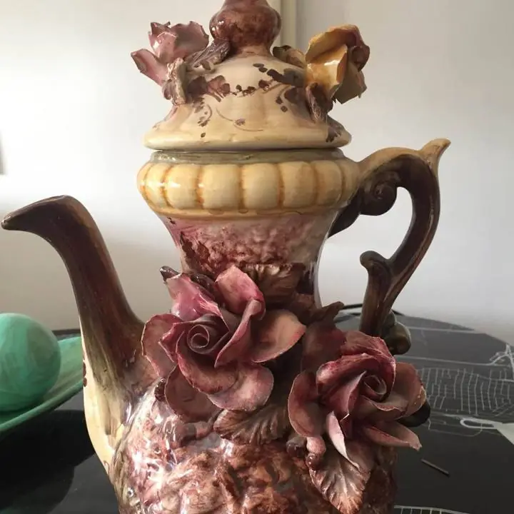 Excelente adorno porcelana fina