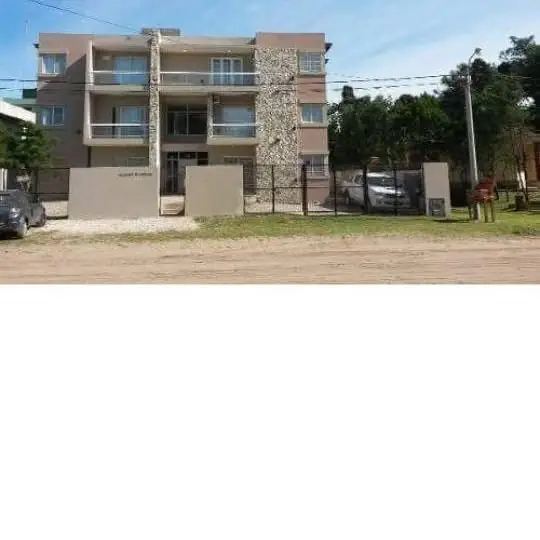 Villa Gesell 3 amb con pileta climatizada permuto vendo urgente