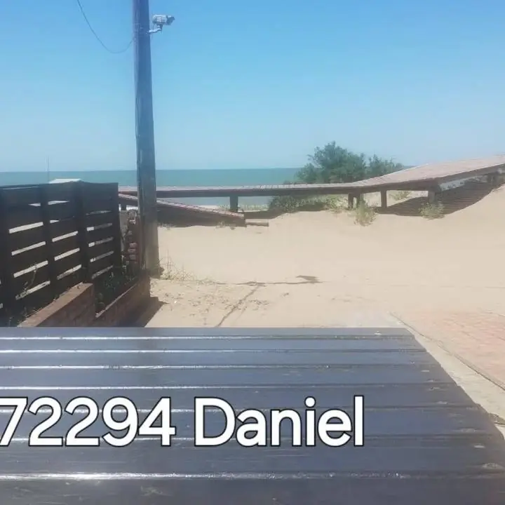Villa Gesell avenida Costanera 2200 duplex equipados para 5 personas con WiFi Aire acond. promo Nov
