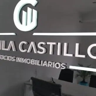 Oficina en alquiler primer piso sobre Rivadavia centro comercial Floresta