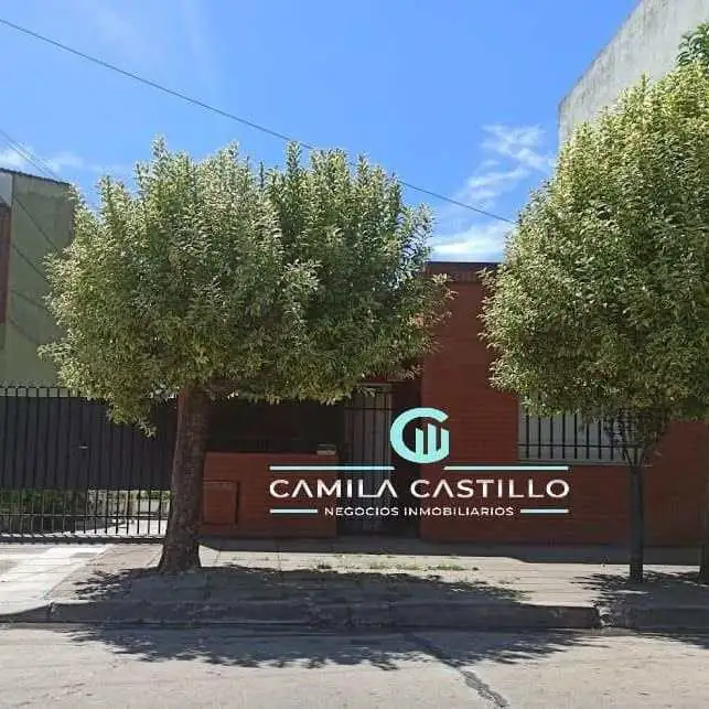 Ramos Mejía casa americana 4 ambientes con pileta, fondo y parrilla! URGENTE oportunidad