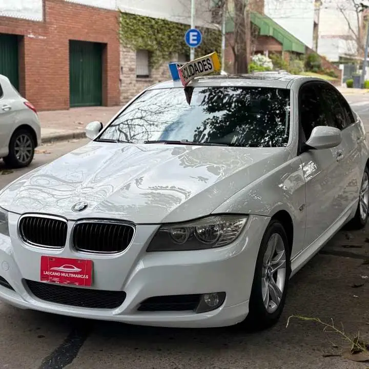 Oportunidad! BMW 320 i 2010 Executive At $13800 dólares!