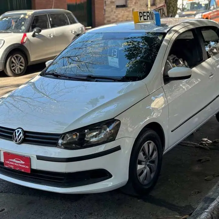 Nuevo precio! Vw gol Trend 1.6 2013 $8.000 dólares!