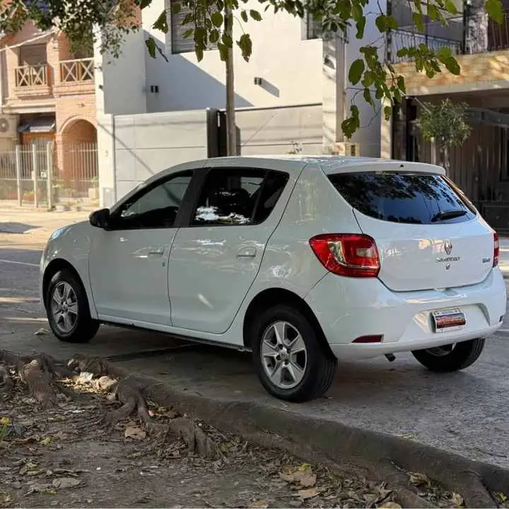 Oferta! Renault Sandero 1.6 privilege 2015 $9.300 dol