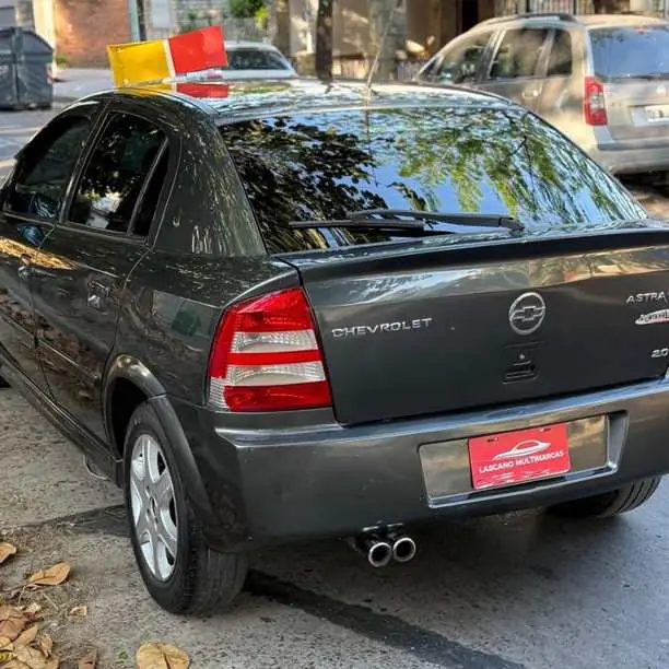 Excelente precio! Chevrolet Astra 2.0 GL 2006 $5100 dólares!