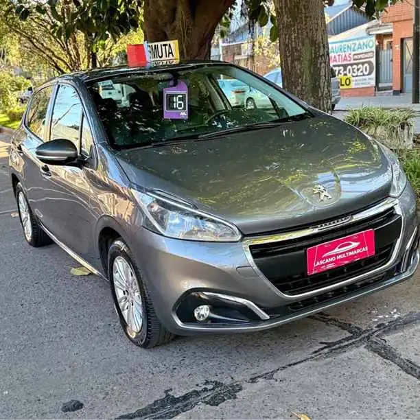 Oferta! Peugeot 208 1.5 Allure touchscreen 2016 $13.300.000 final!