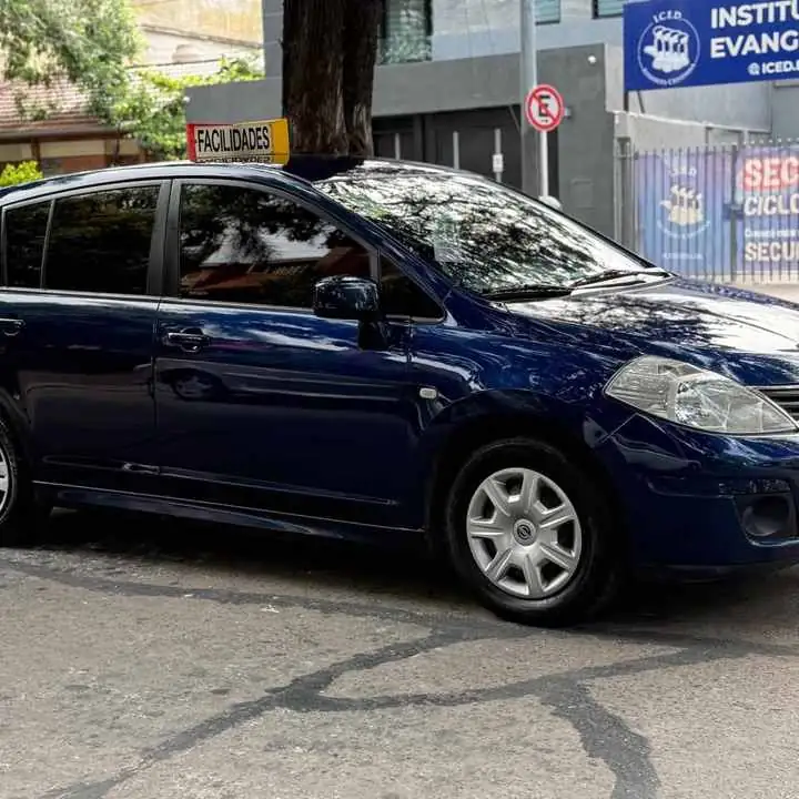 Oferta! Nissan tiida visia 2011 $6500 dólares!