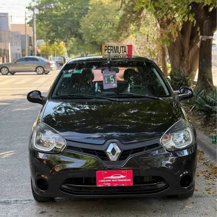 Renault Clio 1.2 confort pack 2015 $7600 dólares!