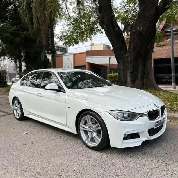 BMW 335i 2014 (patentada y rodada 2018)