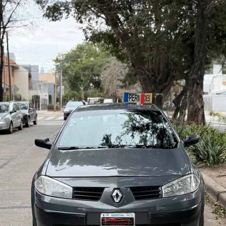 Oferta! Renault Megane 2 1.6 2008 $5.900 dólares