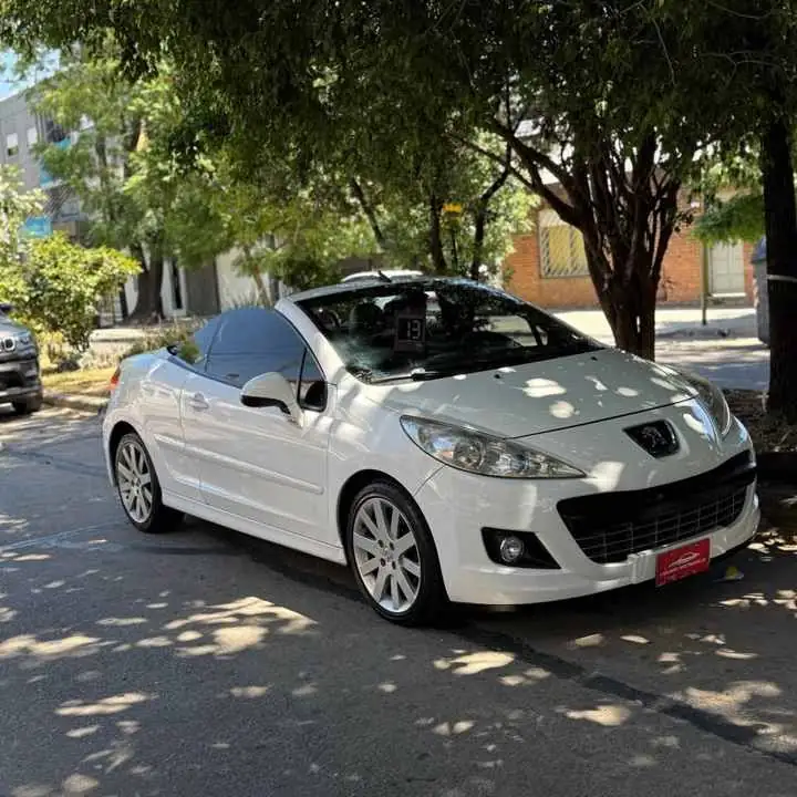 Líquido! Peugeot 207 CC 1.6 T 2013 $11.900 dólares!