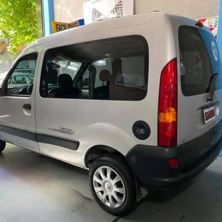 Renault kangoo 1.6 2013 familiar $598000 final contado!