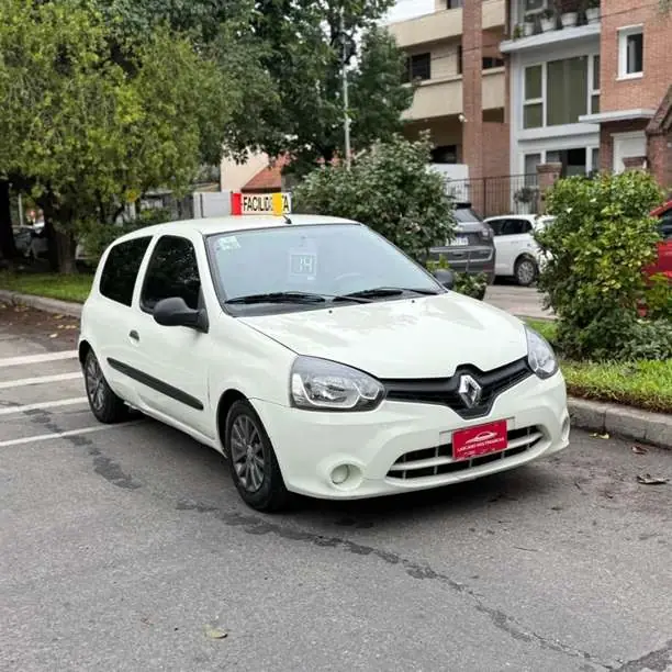 Oferta! Renault Clio mío 1.2 confort 2014 $7.900.000 final!