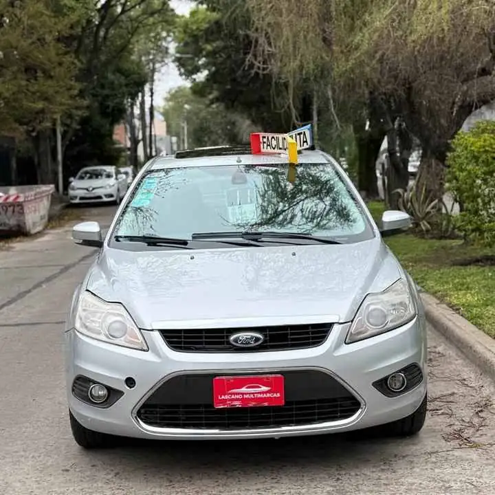 Oferta semanal! Ford Focus 2.0 ghia 2011 GNC full $7.600 dólares!