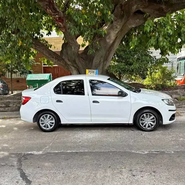 Oferta! Renault Logan 1.6 8v 2018 GNC $8,600,000 final!