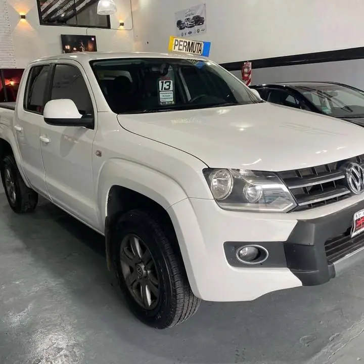 VW amarok 2.0TDI 2013 4X2 full 180CV $2.400.000 / permutas!