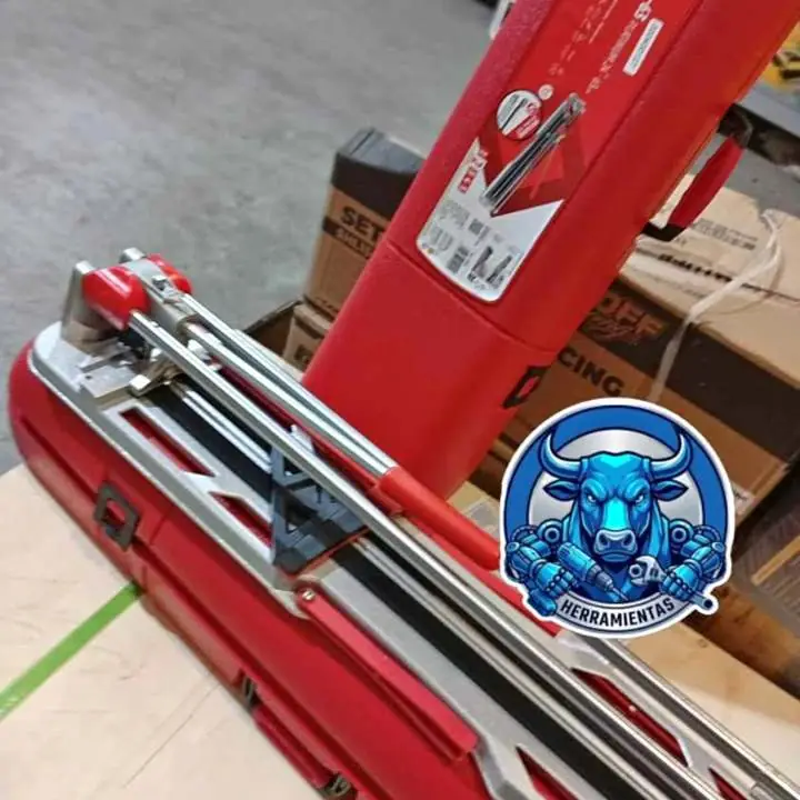Cortadora de Cerámica y Porcelanato 63cm con maletin star rubi
