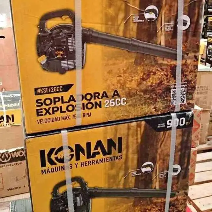 Sopladora a Explosión 26cc Tanque 900mm KONAN