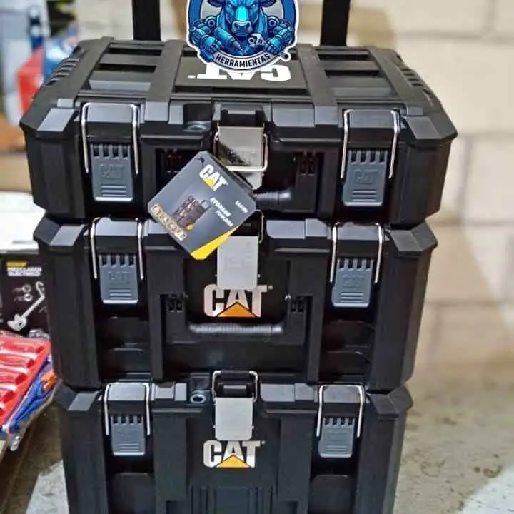 Carro Porta Herramientas 3 Compartimientos apilables, encastrables, con cerradura de acero cat