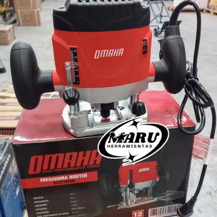 Fresadora Router 1200 wts incluye 2 boquillas y accesorios OMAHA