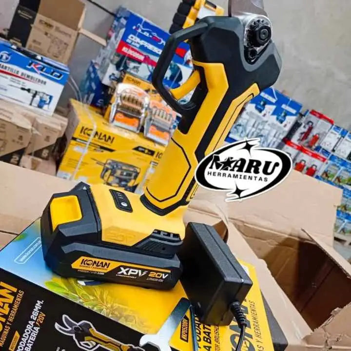 Podadora a batería 20V BRUSHLESS Incluye 1 batería y 1 cargador KONAN