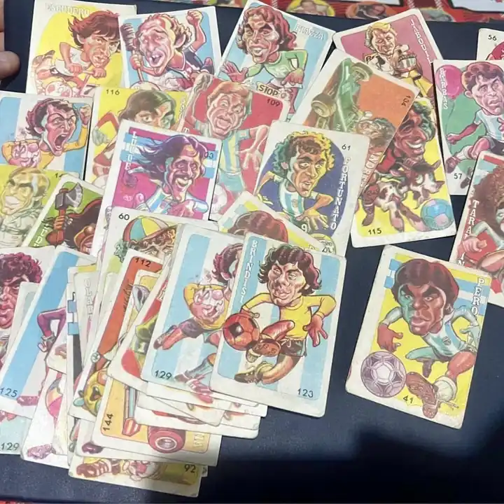 50 Figuritas caricaturas súper futbol 1979. A pegar!