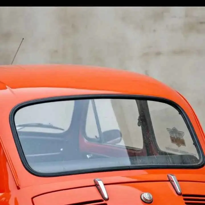 Luneta trasera fiat 600