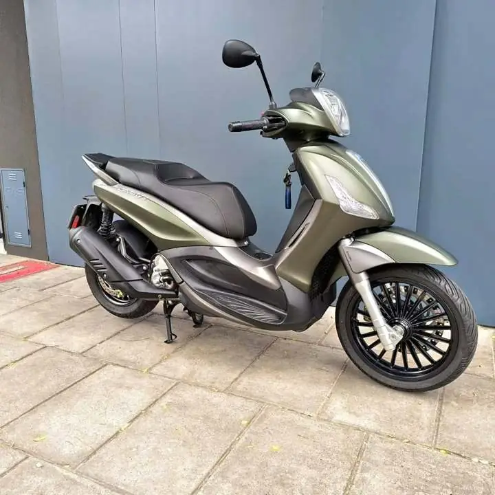 Beverly 300