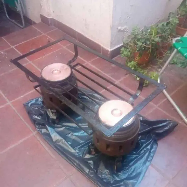 Mesa ratona. Vidrio, hidrro, madera. 70 mil. pompeya hoy