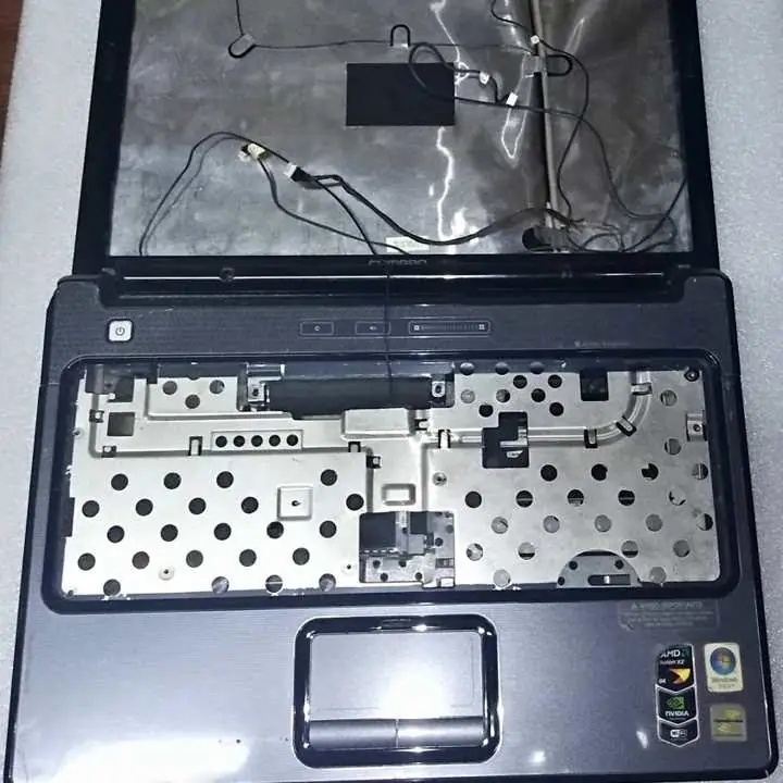 Carcasa compaq presario V3000 C/touchpad C/cable placa sensor microfono webcam C/cable antenas WiFi