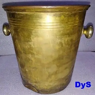 Champanera frapera antigua en bronce