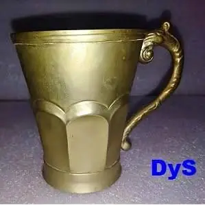 Vaso antiguo en bronce labrado