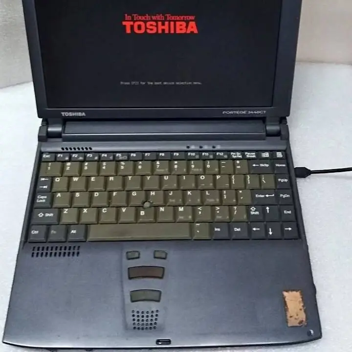 Oferta notebook laptop vintage Toshiba portege 3440C cargador y port replicador original