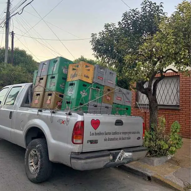 Cajones vacíos sin envases