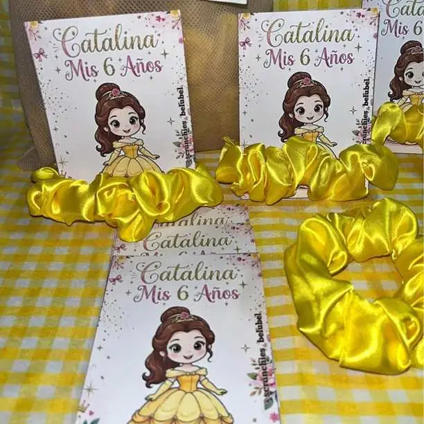 Tarjetas de cumpleaños más scrunchies