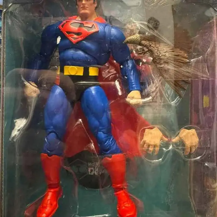 Figuras DC multiuniverse