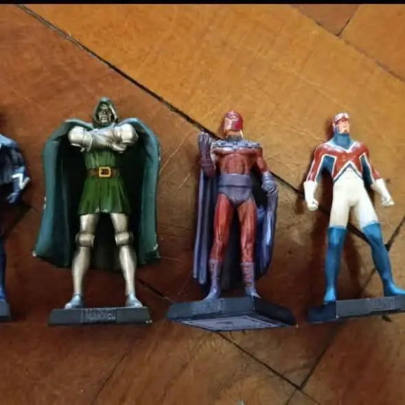 Figuras marvel plomo