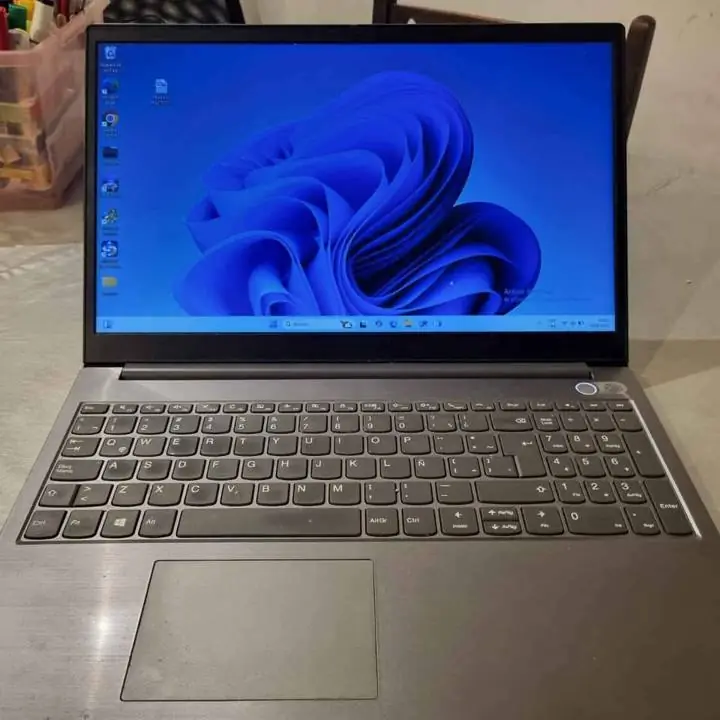 Lenovo thinkbook