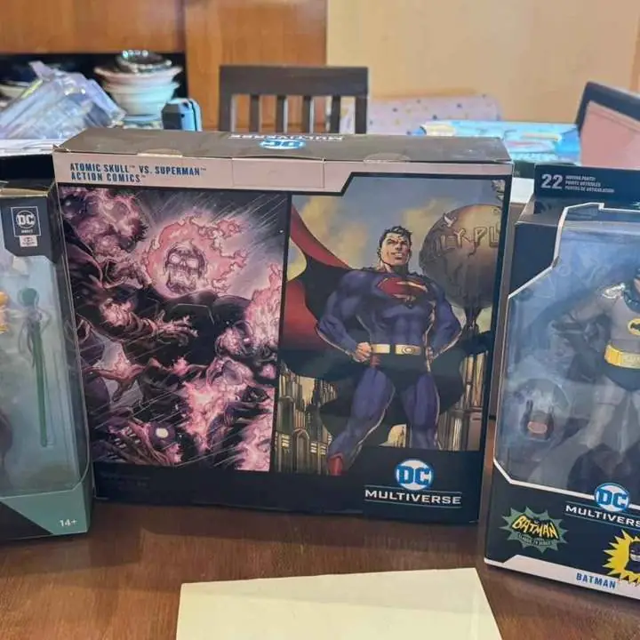Figuras DC fin de año