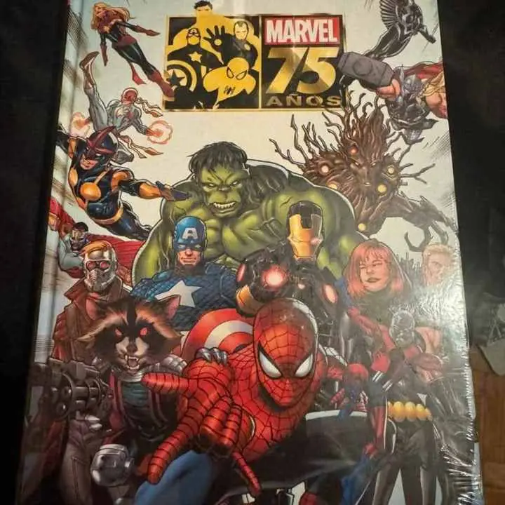 Libro marvel 75 aniversario